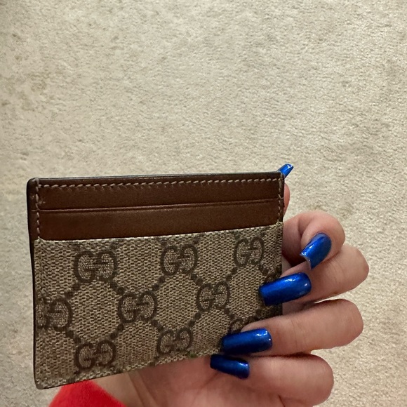 Selling my Gucci Cardholder + Box - Picture 2 of 2